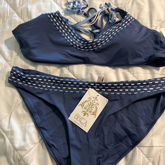 Bikini - Picture 2 of 6